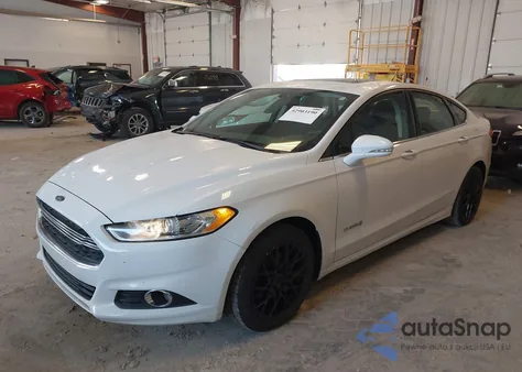 2016 Ford Fusion Hybrid Se из США, поврежденный, VIN 3FA6P0LU1GR192503
